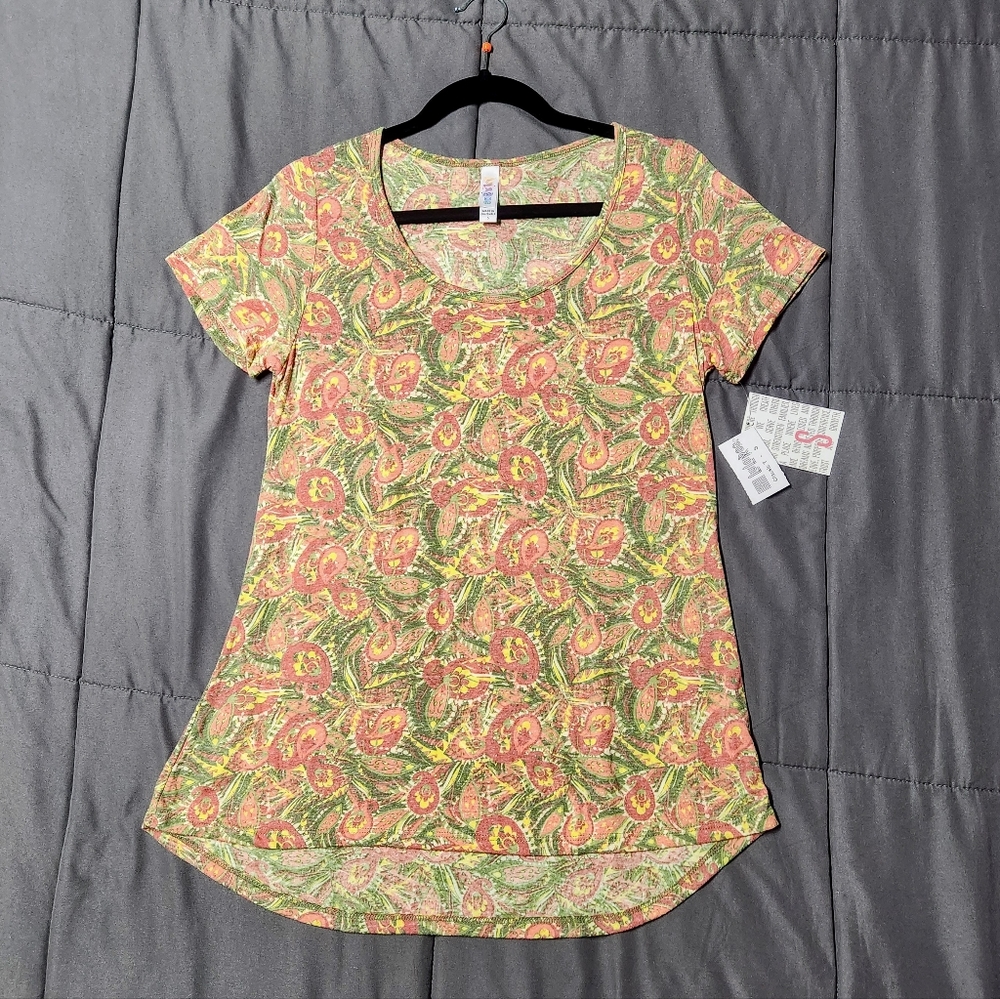 NWT Lularoe CLASSIC T paisley print